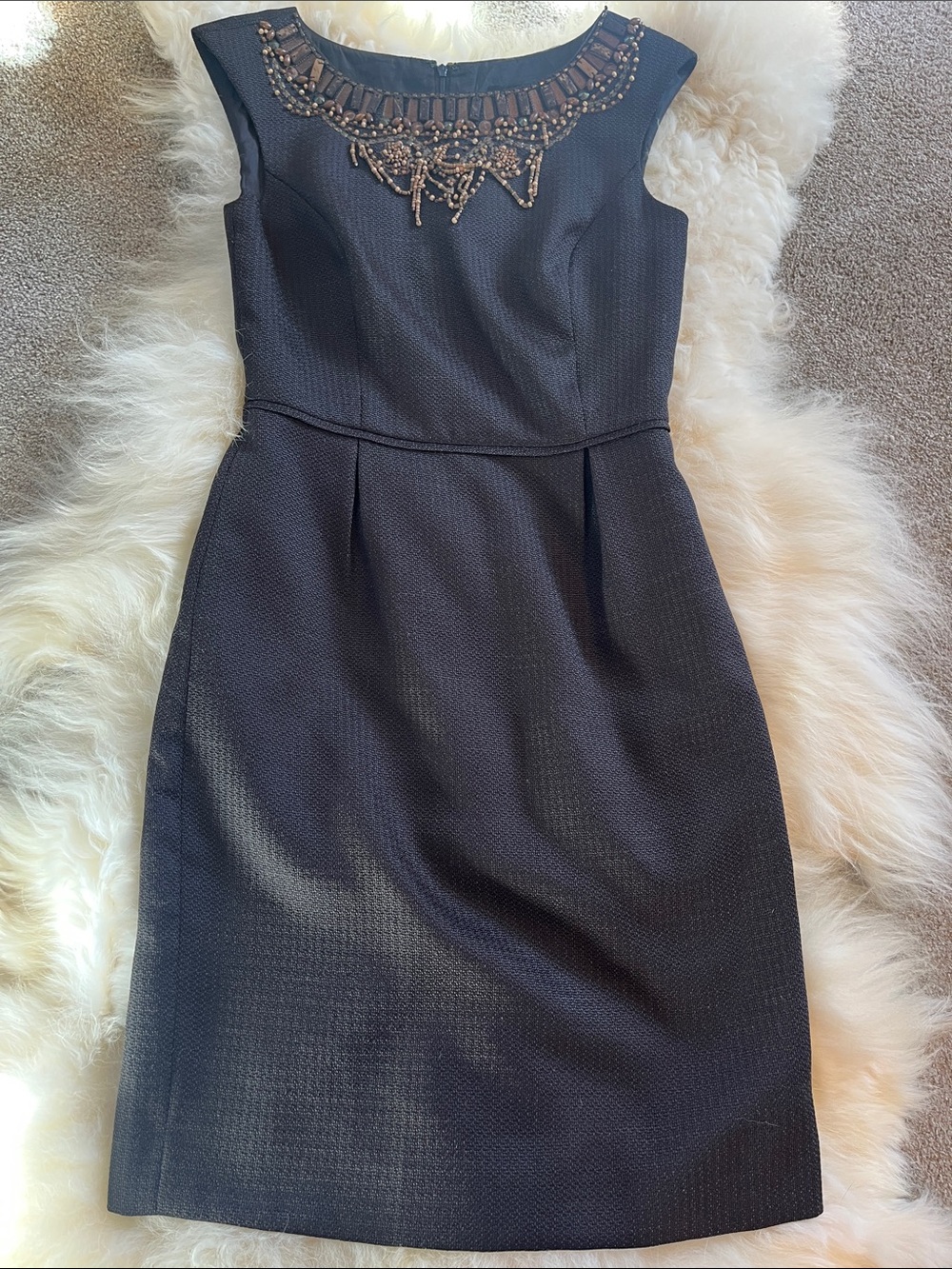 🍁🤎🍂Tahari ASL RARE Heavily Textured Brown Wooden Beaded Yoke Sheath sz4 EUC!!